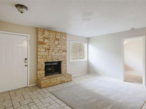 5th image of 9907 Hundred Oaks Cir