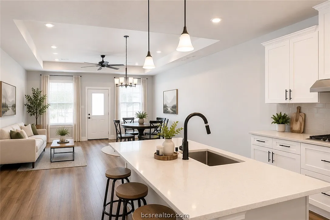 3 bed, 1879 sqft, $1,950 — Photo 4