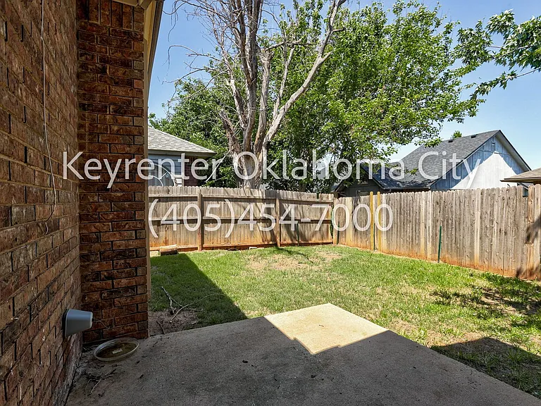 12100 Blueway Ave — Photo 40