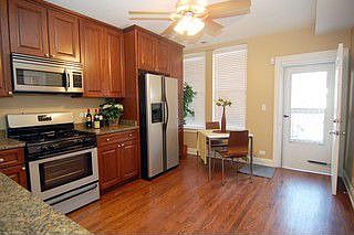 3rd image of 1422 N Talman Ave APT 1R