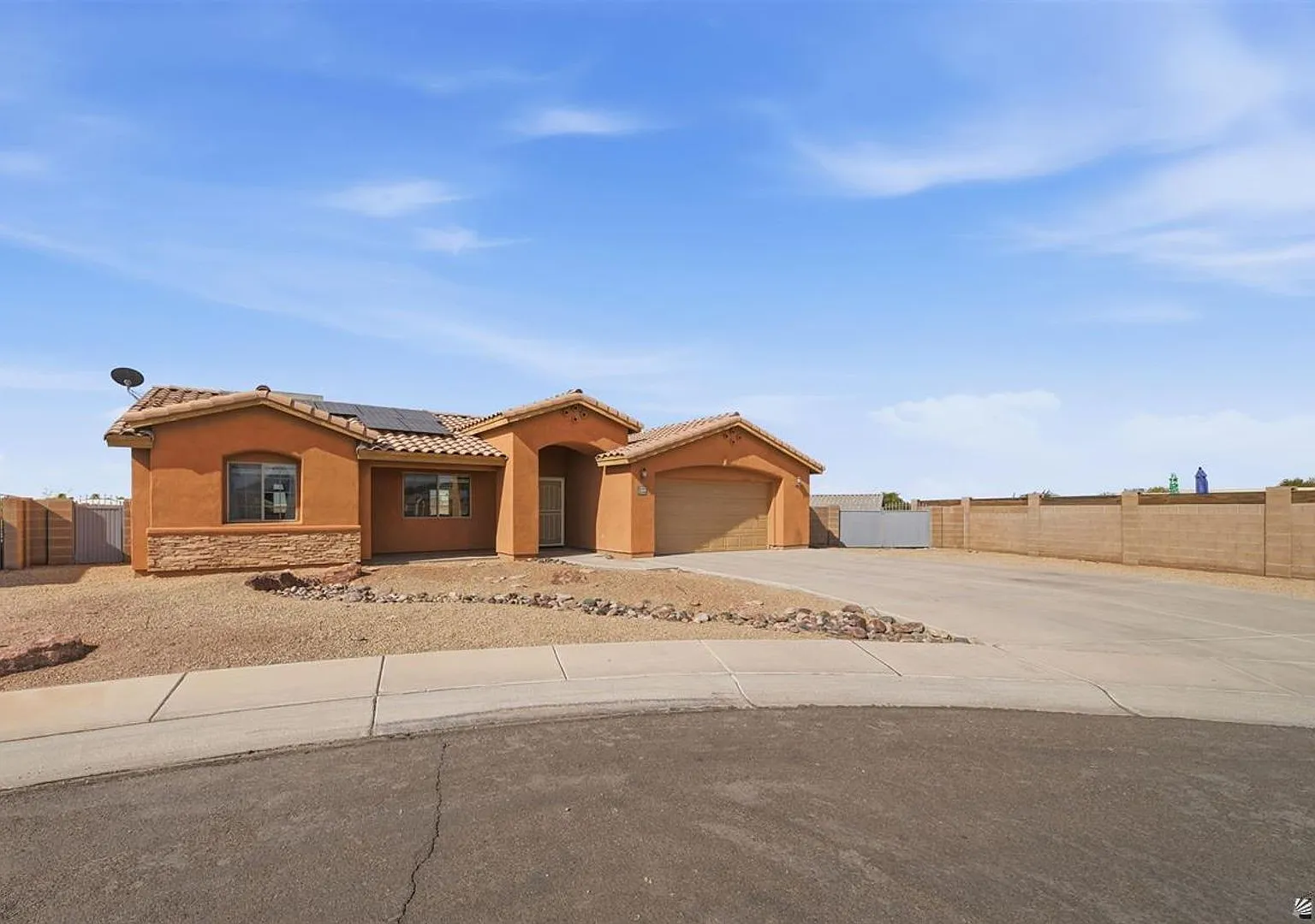 Cul-De-Sac Home 11800 Eclipse Ct — Photo 1
