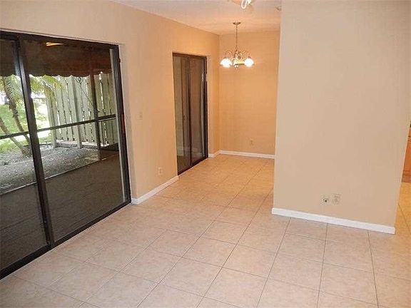 5th image of 9011 Vineyard Lake Dr