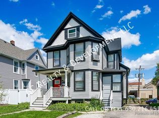 127 N West St #2F, Wheaton, IL 60187