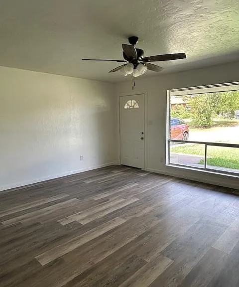1724 NW 49th St — Photo 14