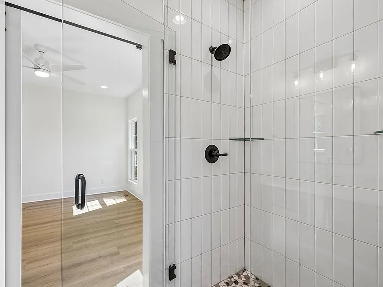 112 Rogers Ave — Photo 10