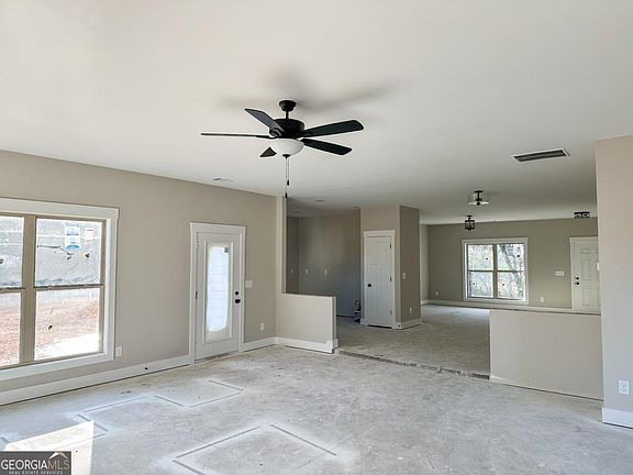 5th image of 37 Jackson Rd