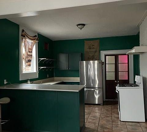 3rd image of 3019 Saint Philip St