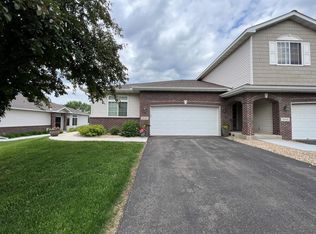 18945 Inlet Rd, Lakeville, MN 55044