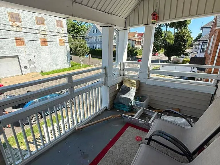 188 Monroe St — Photo 3