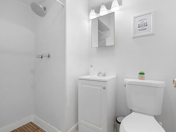 2nd image of 321 Sip Ave APT 1