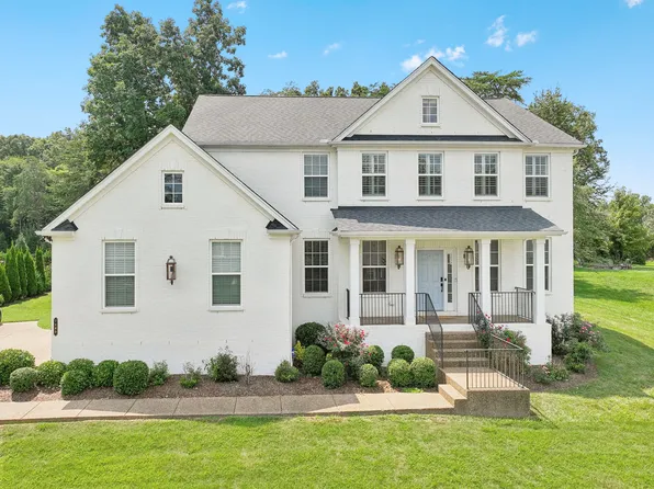 7165 Triple Crown Ln, Fairview, TN 37062