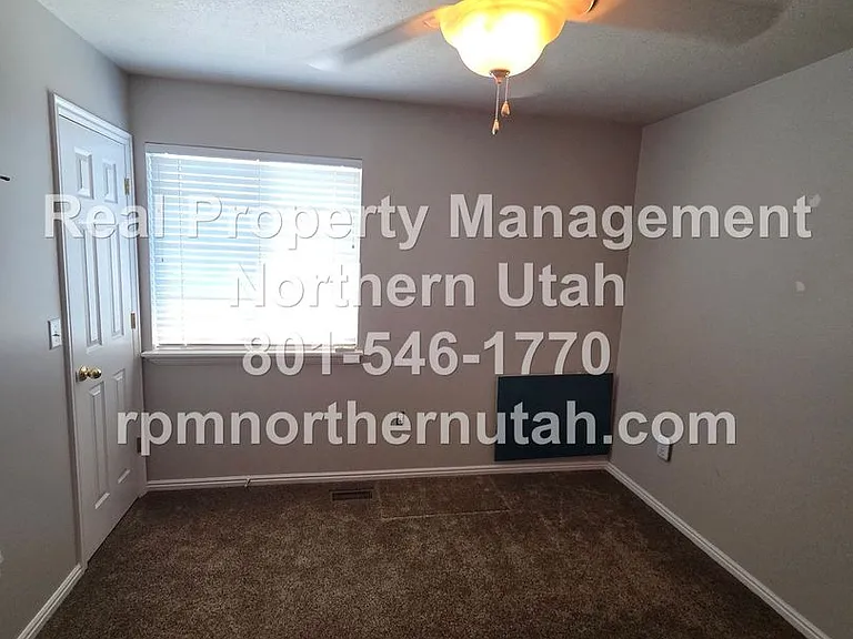 152 W 2525 N — Photo 12
