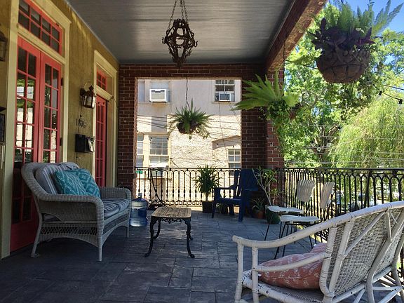 2nd image of 1808 Robert St