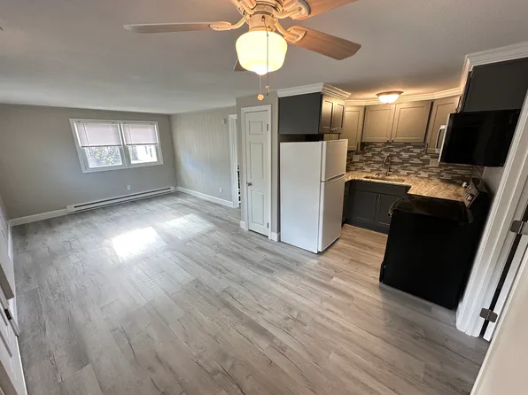 415 Springfield St #1, Agawam, MA 01001