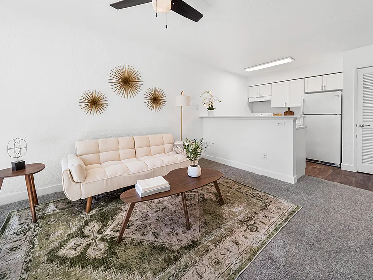 Woodlands Village Apartments — Photo 17