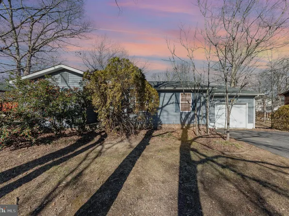 203 Sagun Dr, Fredericksburg, VA 22407