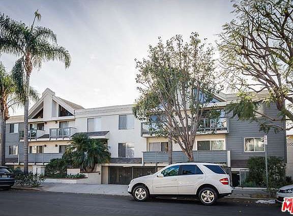 3rd image of 1741 Granville Ave APT 212