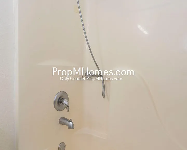 6582 NW Connery Ter — Photo 21