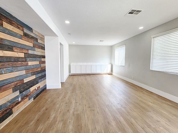 5th image of 95663 Newton Grove Ct