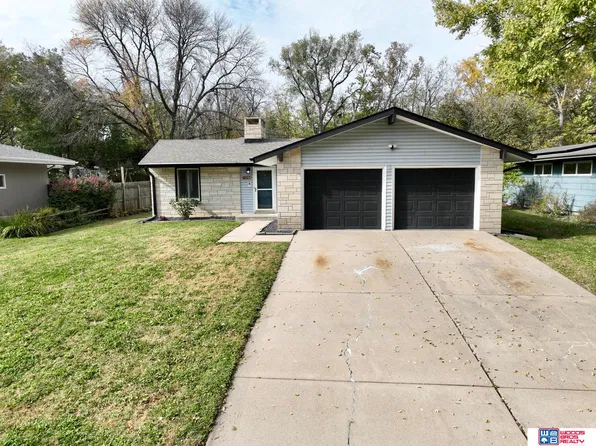 4027 Teri Ln, Lincoln, NE 68502