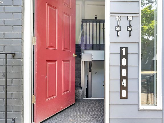 3rd image of 10840 SW Meadowbrook Dr #57