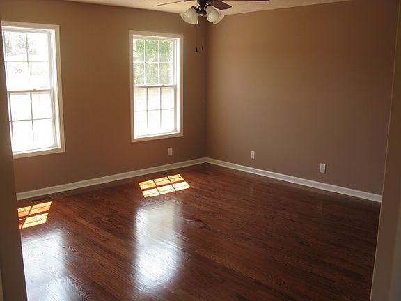 4th image of 1164 Viewmont Dr