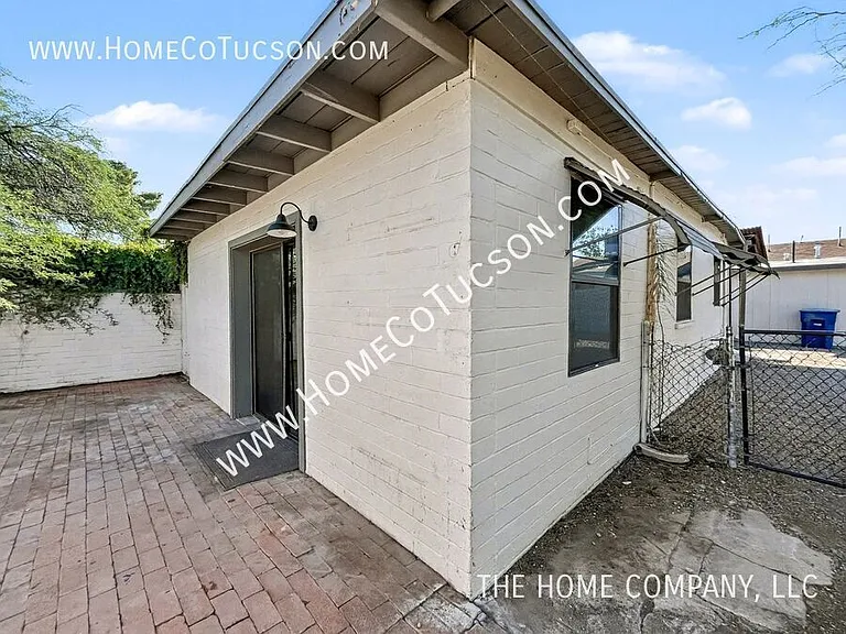 3435 E Elida St — Photo 22