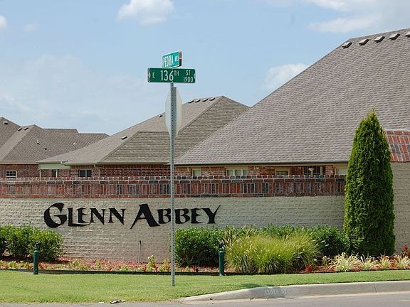 Glenn Abbey Entrance