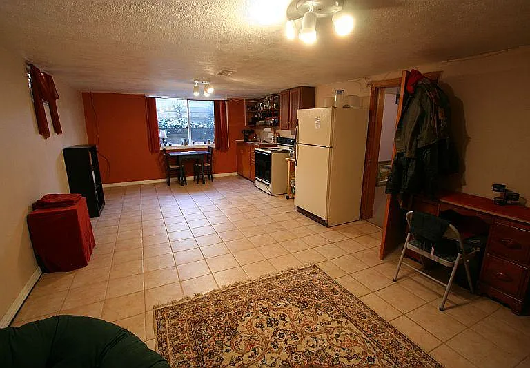2559 S Gaylord St — Photo 3