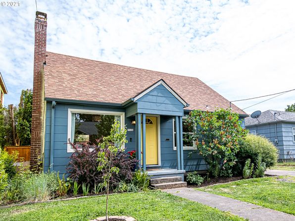 7326 N Greenwich Ave