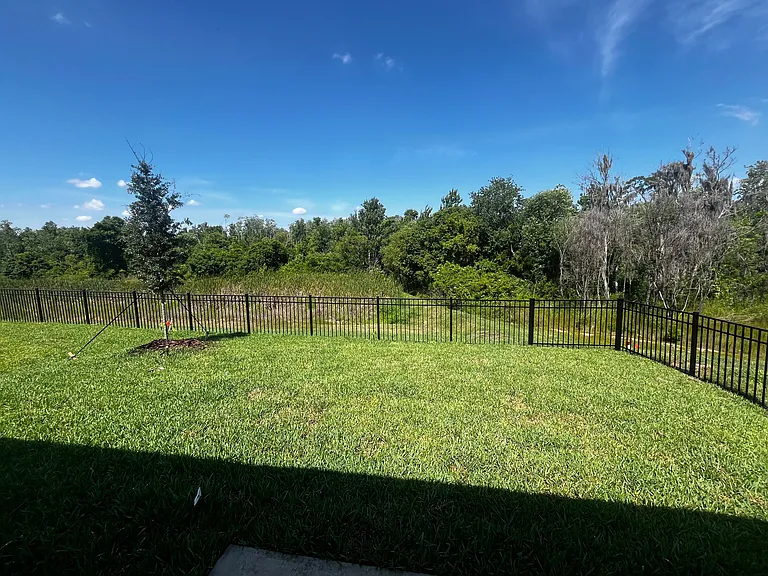 7702 Abagail Dr — Photo 21