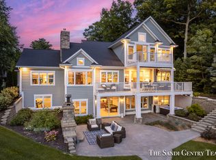 18201 N Fruitport Rd, Spring Lake, MI 49456