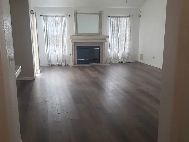 1237 E Athens Ave — Photo 6