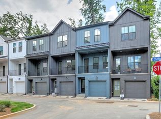 176 Chestnut Cir #54, Atlanta, GA 30342