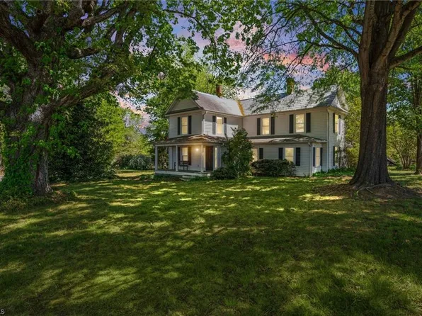 3724 Smitherman Rd, East Bend, NC 27018