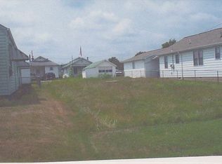 1305 Moore Ave, Dunbar, WV 25064