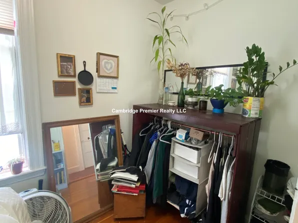 25 Harold St #2, Somerville, MA 02143