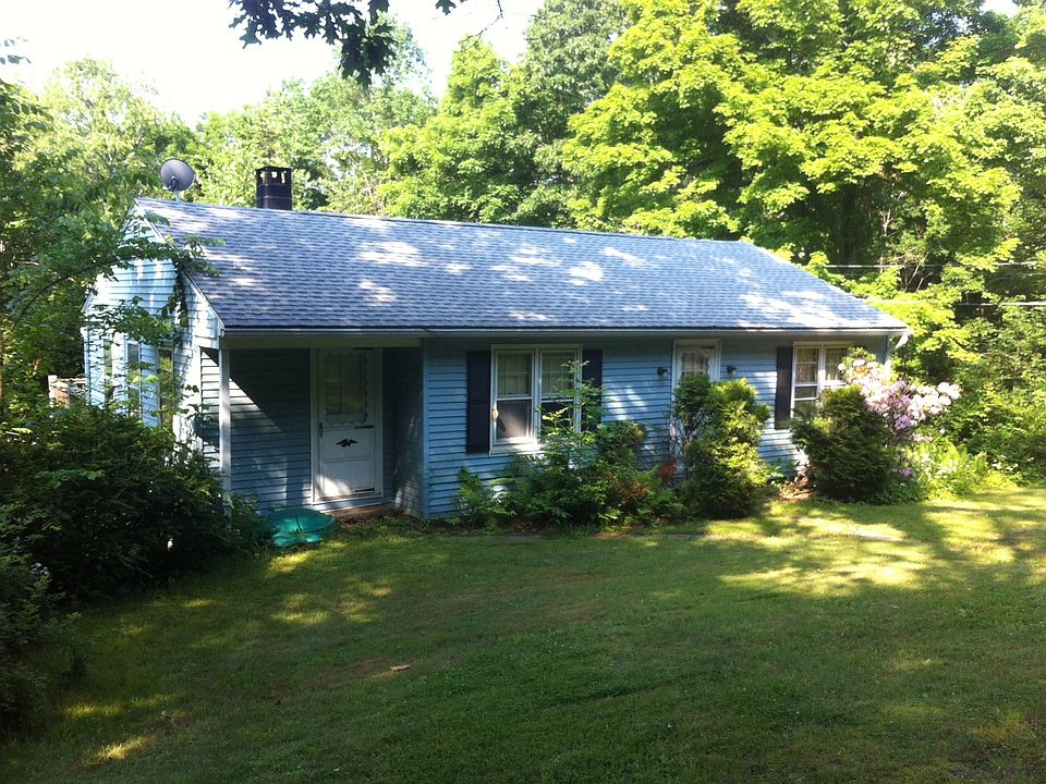 Exterior front yard