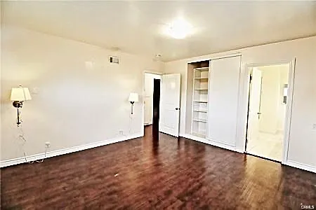 1704 E Vine Ave — Photo 16
