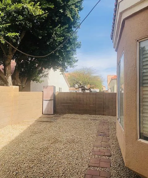 1010 S Tiago Dr — Photo 4