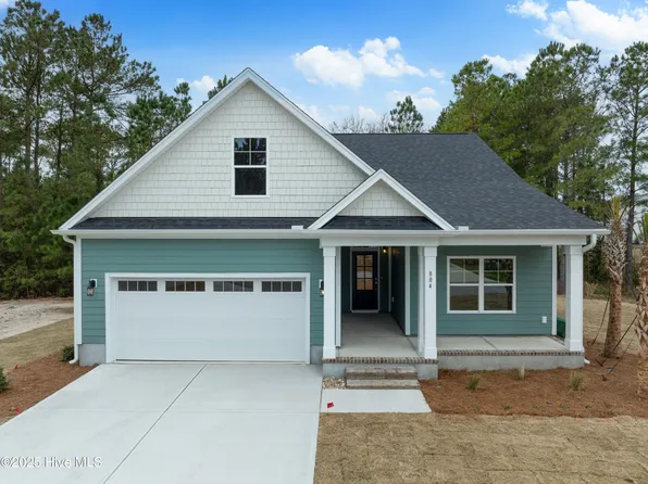 804 Sweetgrass Street, Holly Ridge, NC 28445