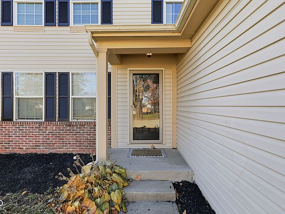 2nd image of 12151 Bearsdale Dr