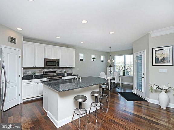 5th image of 38611 Longs Chapel Ln