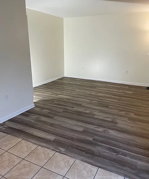 400 Foxfire Ct #B — Photo 11