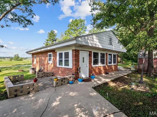 6405 S Ronnie Dr, Waterloo, IL 62298