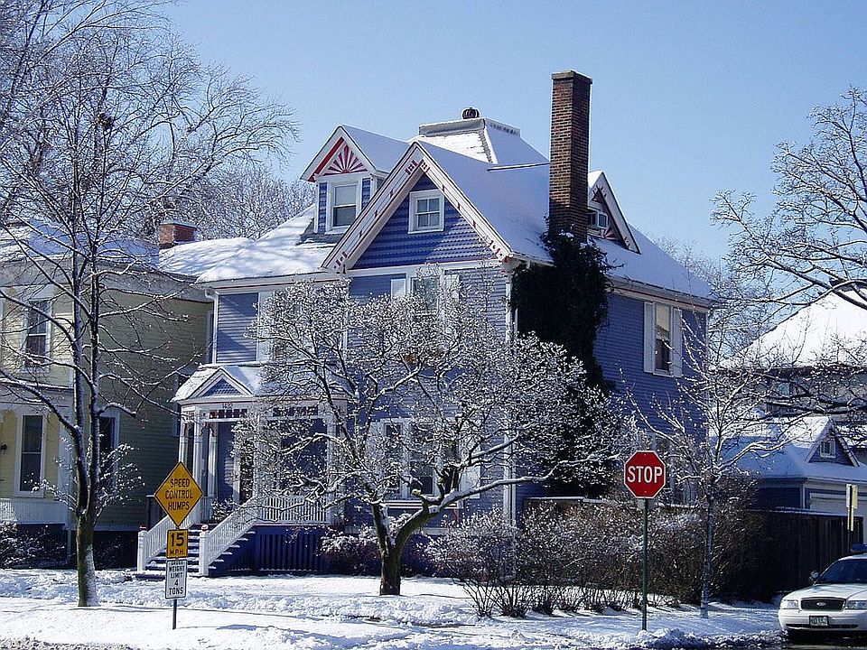 Winter at Lake & Elmwood