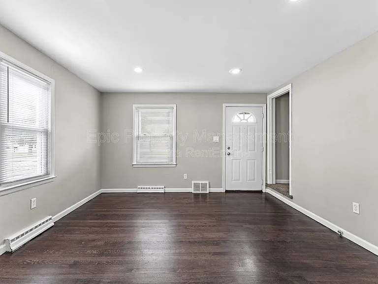14489 Agnes St — Photo 8