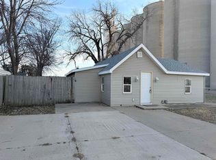 426 W 27th St, South Sioux City, NE 68776