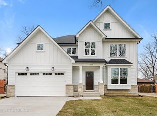 415 N Highview Ave, Elmhurst, IL 60126