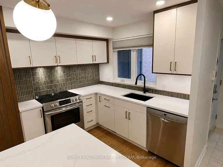 285 Bruyere St — Photo 3